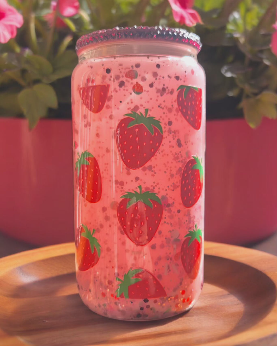 Strawberry Fields Snowglobe Glass Tumbler | 16oz